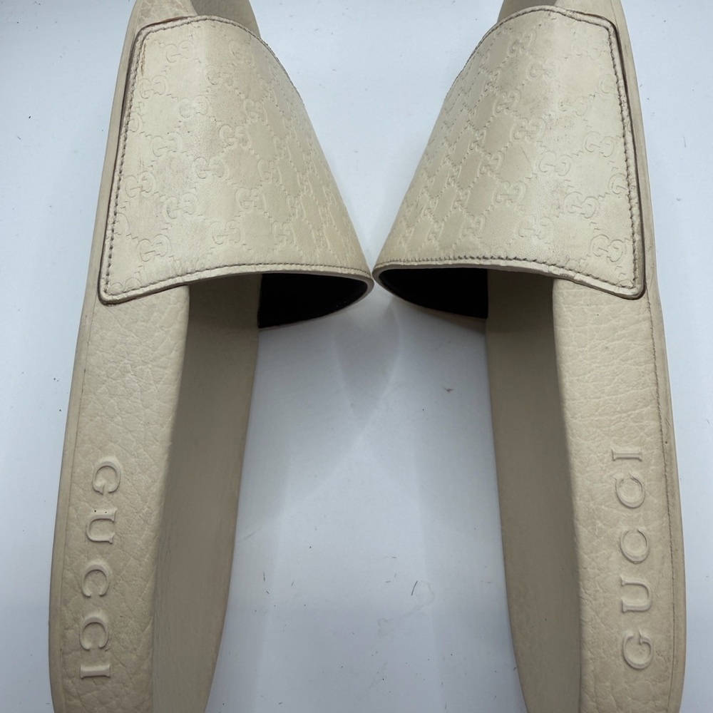 Gucci Textured Gray Pattern - Picture 6 of 14